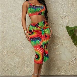 Two piece set, size L, colorful !